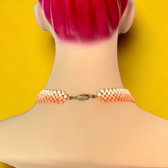 Peach and White Angel Skin Coral Ombre Round Beaded Woven V Necklace - Picture 3 of 3